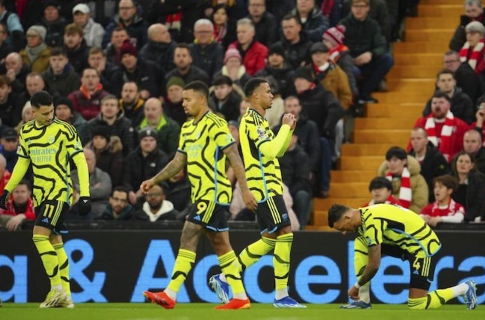 Gabriel Magalhaes ăn mừng bàn thắng trong trận Liverpool vs Arsenal ở Tuần 18 Ngoại hạng Anh 2023/2024